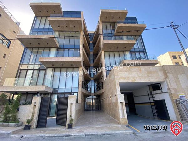 شقة ارضية مع حديقة بتصميم عصري و مميز للبيع في أجمل مناطق عمان (الظهير)