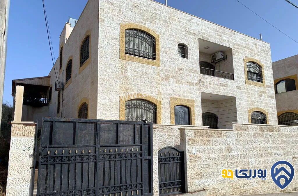 شبه فيلا ديلوكس مساحة 500م للبيع في ابو علندا-عمان
