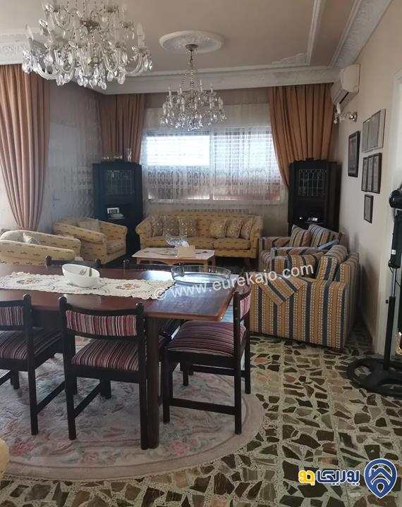 شقة طابق أول مساحة 213م للبيع في جبل عمان الدوار الثالث