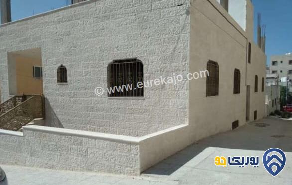 منزل مستقل مساحة الأرض 313م ومساحة البناء 404م للبيع في أبو نصير