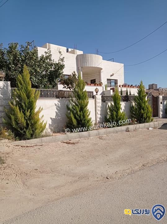 منزل مستقل مساحة الأرض 640م ومساحة البناء 260م للبيع في ضاحية الأميرة ايمان - قرية سالم