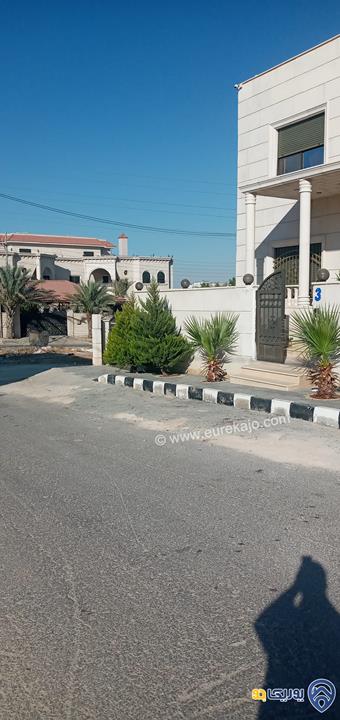 منزل مستقل مساحة الأرض 501م ومساحة البناء 780م للبيع في أبو علندا 