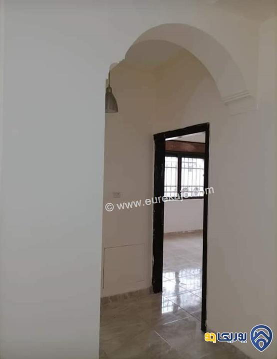 شقة ديلوكس للايجار طابق ثالث 100م في الجاردنز - عمان 