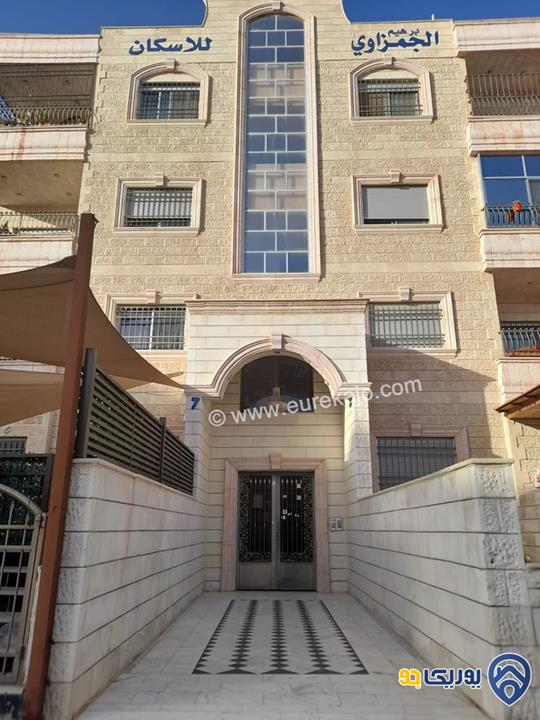 شقة سوبر ديلوكس طابق ثالث مساحة 150م للبيع في شفا بدران 