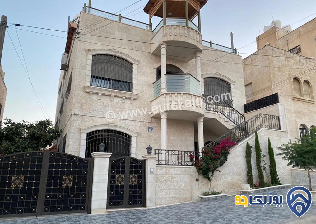 منزل مستقل مساحة الأرض 313م ومساحة البناء 600م للبيع في أبو نصير 
